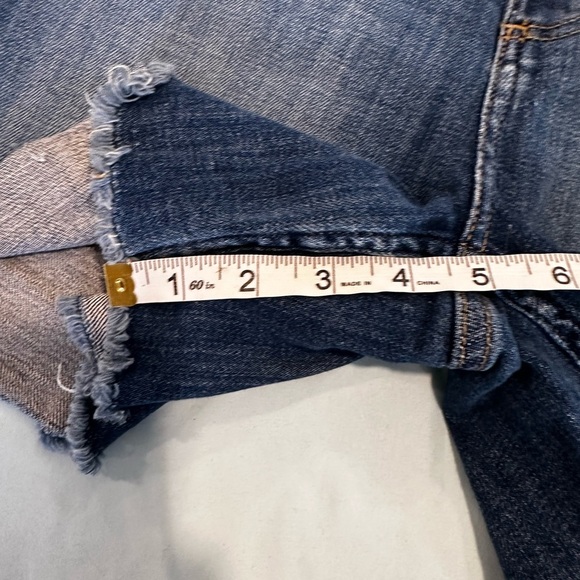 LEE - Heritage High-Rise Relaxed Fit Button Fly Jean Denim Shorts. Jorts. - Picture 5 of 9